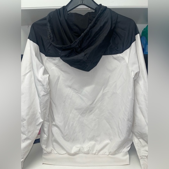 Umbro Men's Black and White Windbreaker - Picture 3 of 5